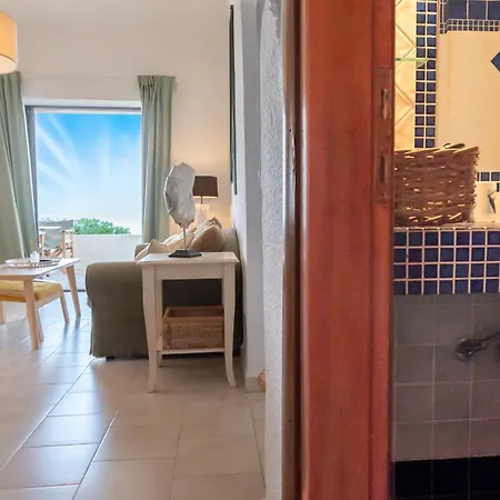 Blueedge Beachfront Holiday home *