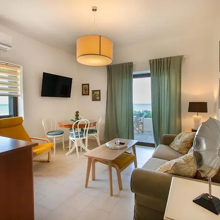 Дом отдыха Blueedge Beachfront Пефкохори